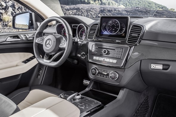 GLE 450 4MATIC (C 292) 2014; Interieur: Leder Exklusiv Nappa Porzellan/ Schwarz interior: exclusive nappa leather porcellan/black